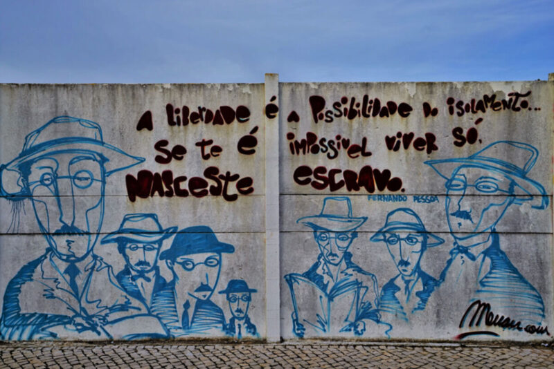 Fernando Pessoa street art in Quarteira, Portugal / Γκράφιτι με τον Φερνάντο Πεσσόα στην Πορτογαλία