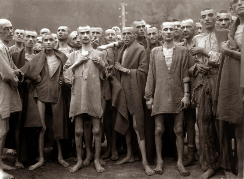 Κρατούμενοι σε ναζιστικό στρατόπεδο συγκέντρωσης / Prisoners in nazi concentration camp