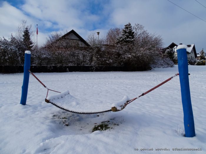 Μια αιώρα στα χιόνια στο Münchberg της Βαυαρίας / Snow and a hammock in Münchberg, Bavaria