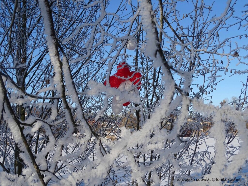 Καρδιά στο χιόνι - εικόνα και λόγια από το Φονικό Κουνέλι / Heart in the snow - image and words by @fonikokouneli